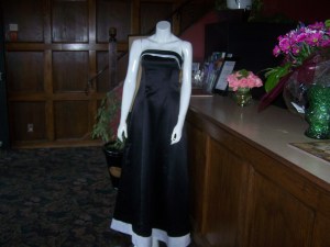 Dress's for formal events File Photo KDG